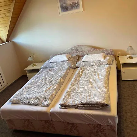 In - Balaton 39946 기에네스디아스