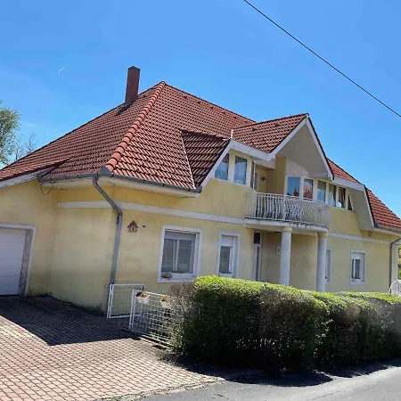 In - Balaton 39946 아파트 기에네스디아스