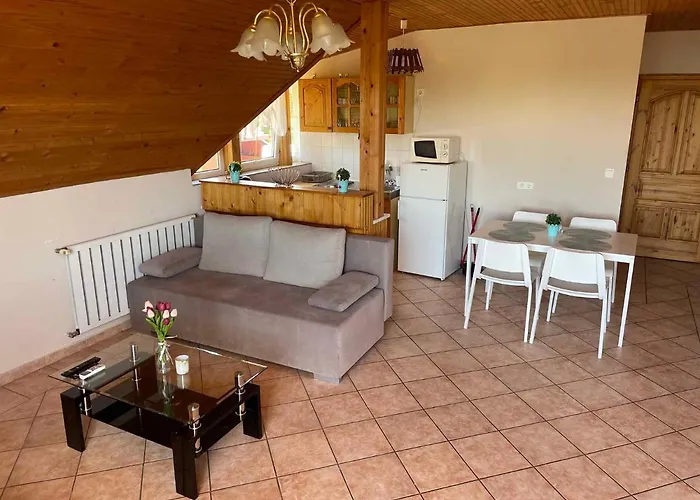 In - Balaton 39946 Apartman *